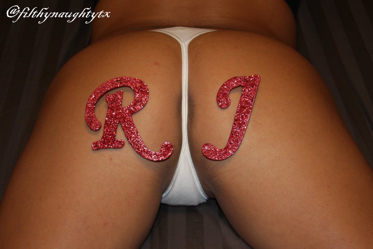filthynaughtytx's tweet photo. Merry Christmas 2  #ngot  #VSOP #MILF #NAUGHTY #NICE #UnwrapMe https://t.co/MJHXlyBwrW