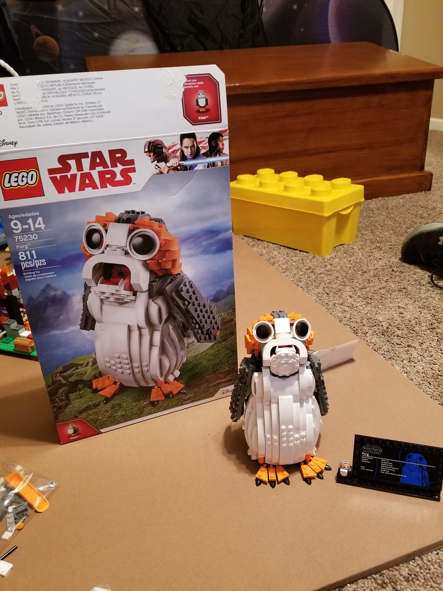 agilley19's tweet photo. @LEGO_Group My 8 year old, received this late Sunday night. He just completed it. He has worked hard and all all by himself on this one. #LegoStarWars #proudmom https://t.co/ltUFnrvOB1