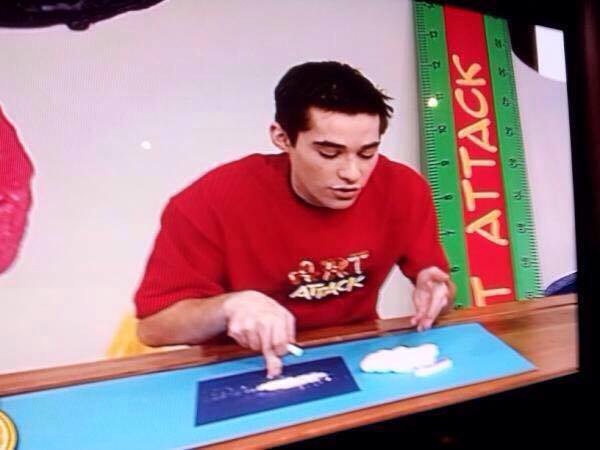 ksebas7's tweet photo. @LVPibai Hoy en Art Attack aprenderemos cómo meterse una raya. https://t.co/LQUYf3d3ox