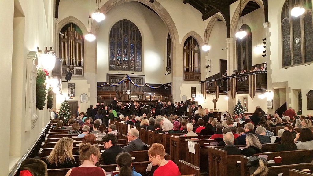 mg_ostrander's tweet photo. Merry Christmas! Had a wonderful start to the holidays on Sunday with VoiceScapes' sing-along Messiah at Knox United. So many beautiful performances! @kxcalgary #VoiceScapes #yycmusic #yycarts #singalongmessiah https://t.co/0U7g4D7N4u