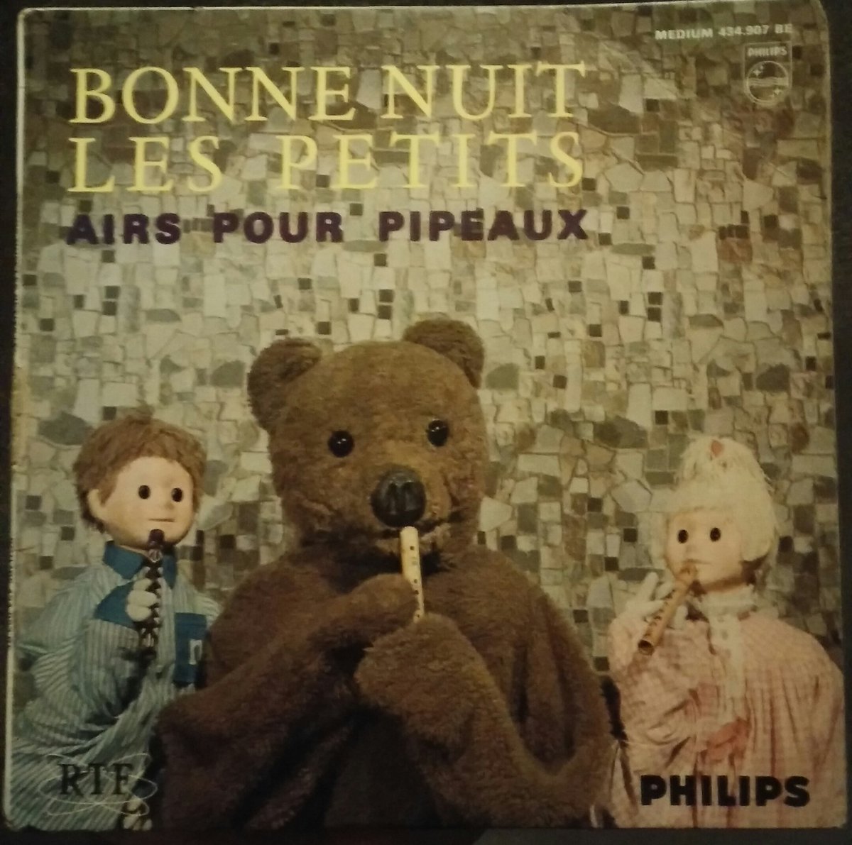 Ulysse_sable's tweet photo. Bientôt le disque d'or !
#hit2018 https://t.co/qvHLsLdjzx