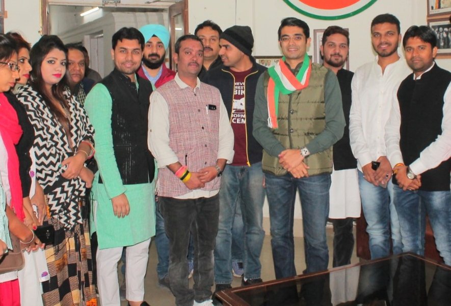 shiblimerajkhan's tweet photo. #DelhiDiary:
It was an honor for me to greet and welcome Mr. Jaiveer Shergill (National Media Penalist, AICC) at our Hq office Indian Youth Congress New Delhi Yesterday. He is a Man of Heart....
Thanks to the leadership for this oppertunity...
.@JaiveerShergill
#CGYCSM https://t.co/xIzwKthgdq