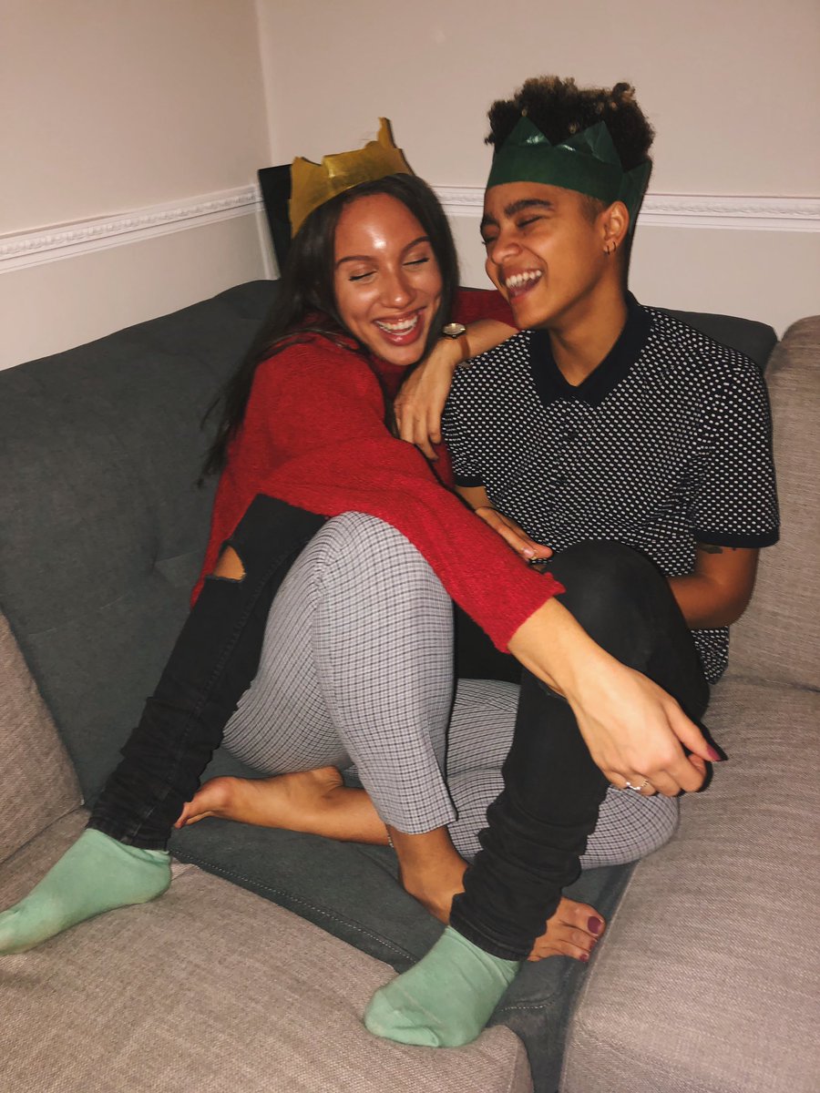 Merry Christmas from the prom queens 👑 @sarahthewebber