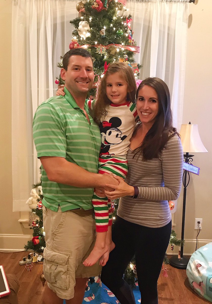 heatherslg's tweet photo. I hope everyone had a wonderful Christmas! #HappyBirthdayJesus #andmom https://t.co/9XypkTcYSI