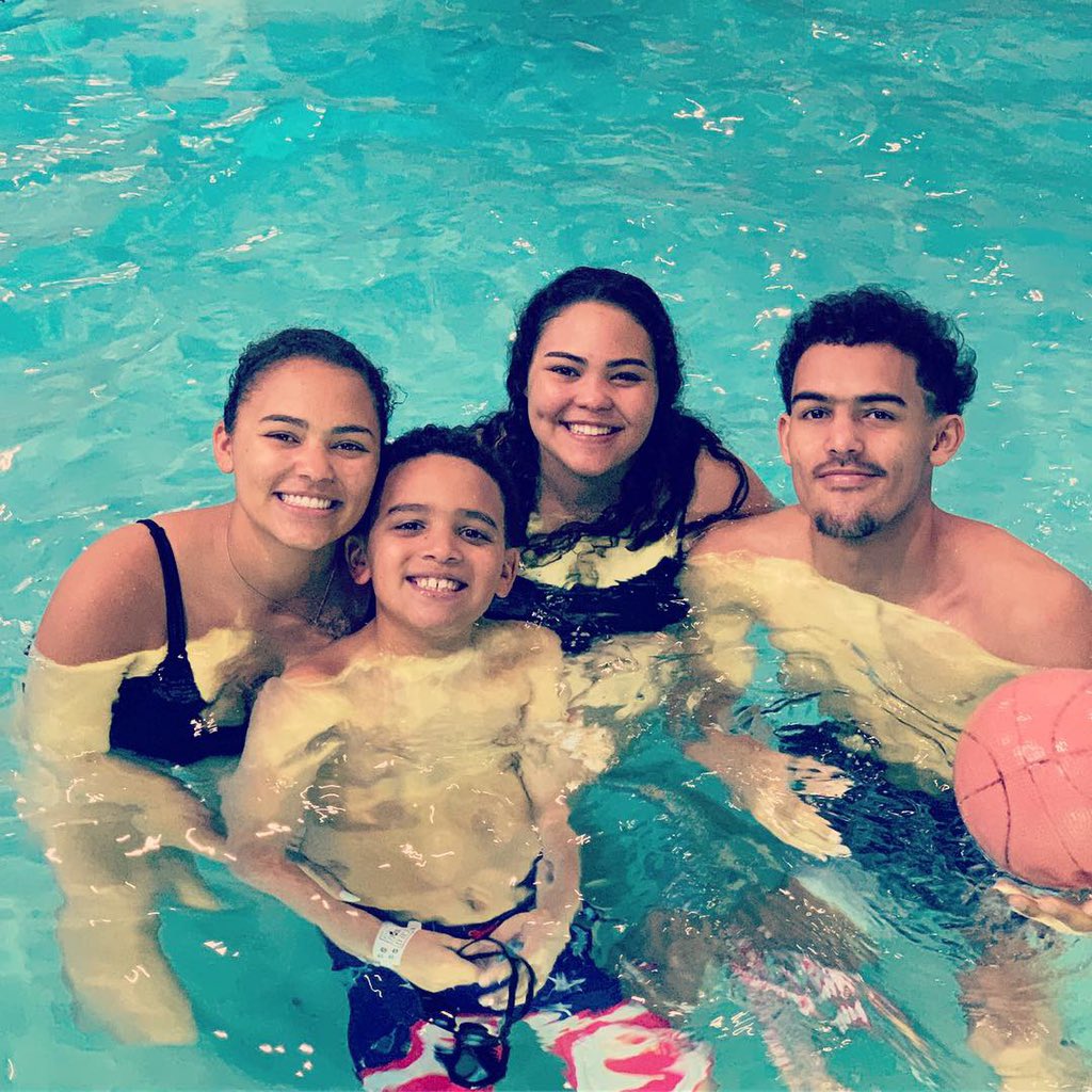 Cyoung321's tweet photo. As this Christmas Day is coming to an end I am so full of joy and love! I love my family and the fact we really enjoy spending time together! I hope every one has had an amazing time celebrating the One that is the reason for the season! #merryCHRISTmas #familytimeisthebesttime https://t.co/igi4Z254f5