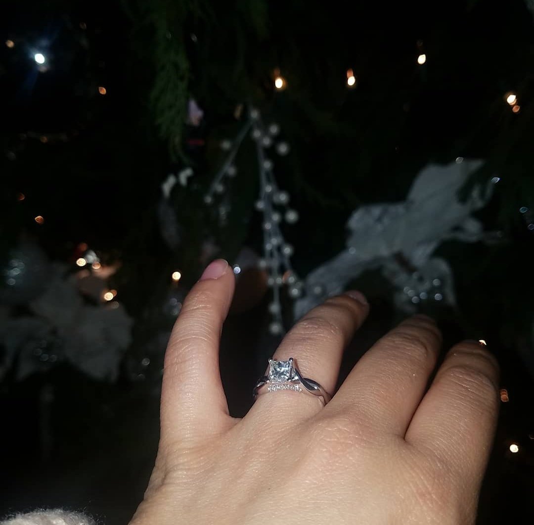 mara_villaa's tweet image. It&apos;s official, official.

#MstoMrs