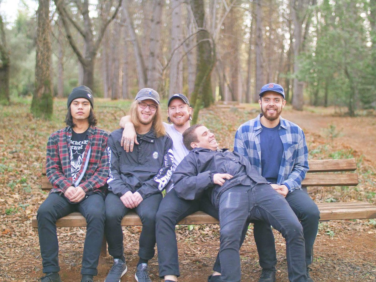 🌲🌙Wishing everyone a Merry Christmas! 🌙🌲 #Merry_Christmas #hxc #melodichardcore #ResilienceIPA #HappyHolidays #ParadiseStrong