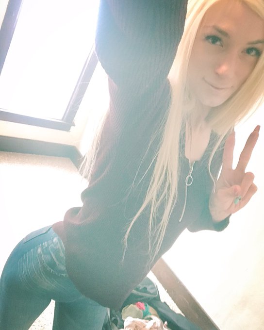 💋🎄😇😍❤️ https://t.co/IXlkrI87cQ<a href="/tag/athomerealness"class="tags"><span>#athomerealness</span></a>