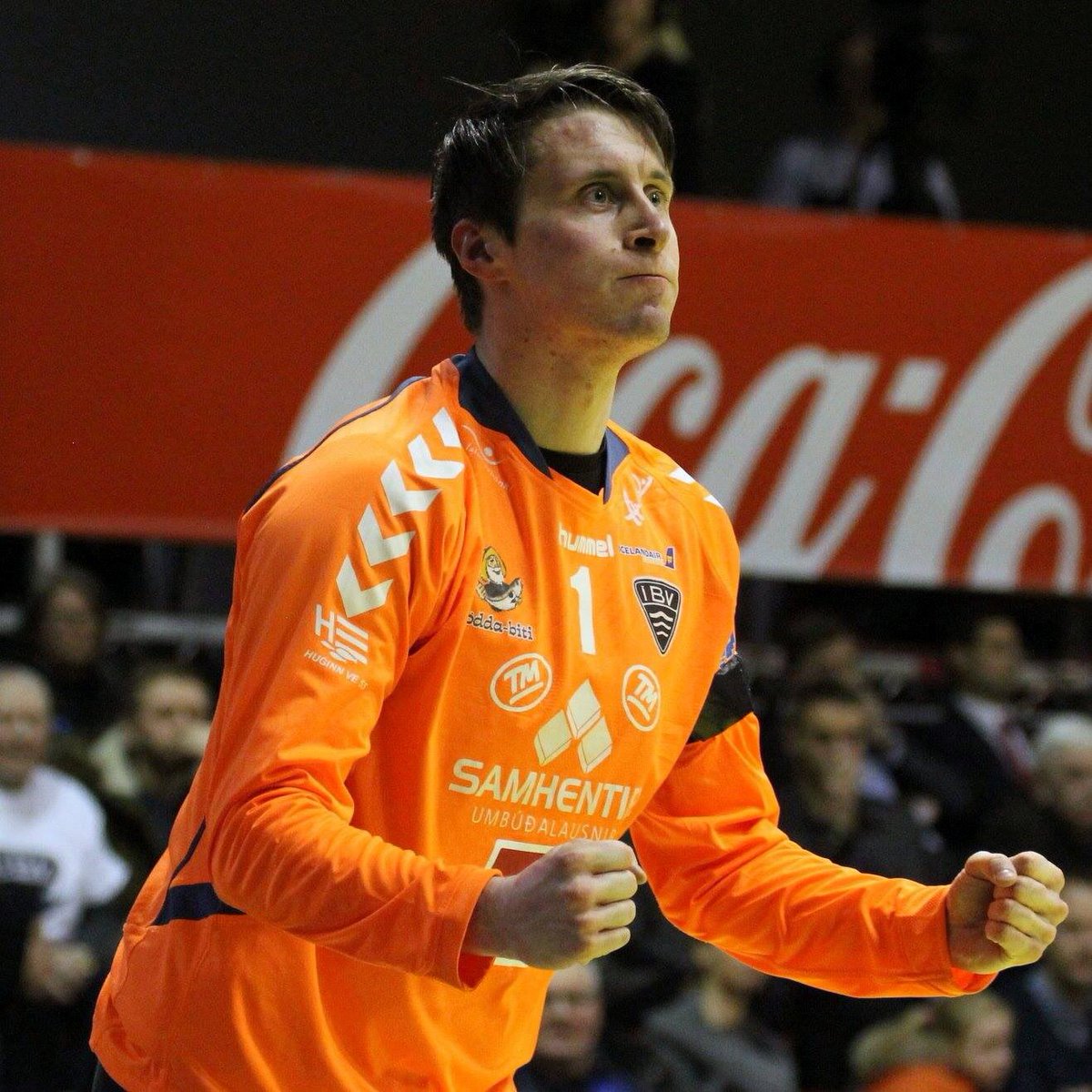 Mikil er eftirsjáin af góðum dreng sem féll langt um aldur fram. Kolli var vinur allra sem vildi öllum vel. Þær fréttir að Kolli væri farinn frá okkur, er maður enn að kyngja og átta sig á. Heilt samfélag er í molum, sem og handboltasamfélagið. Hvíldu í friði góði vinur minn ❤️