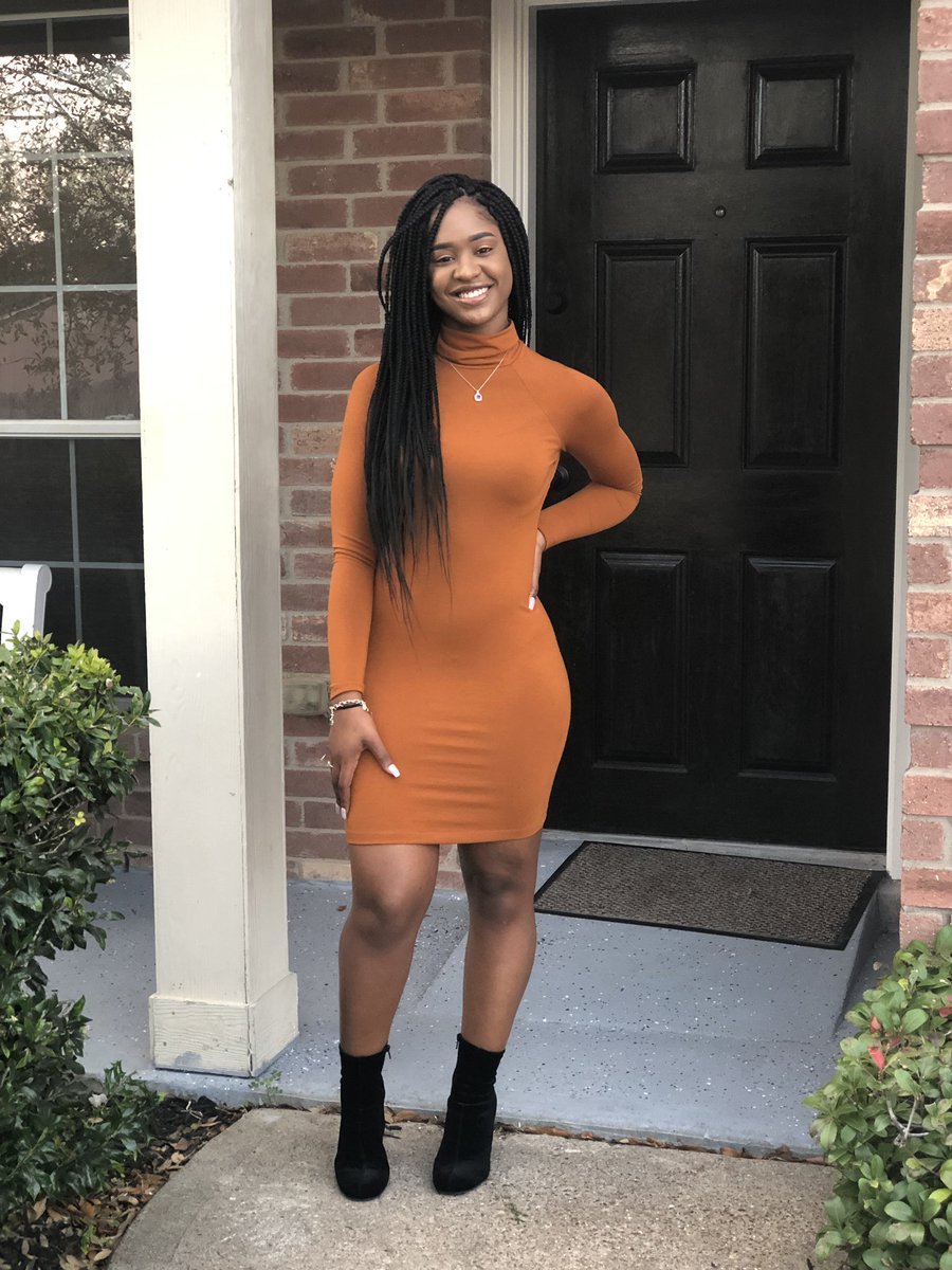 BreannaJemmott's tweet photo. cheesin all christmas 😁💙 https://t.co/0wFNlE5bVM