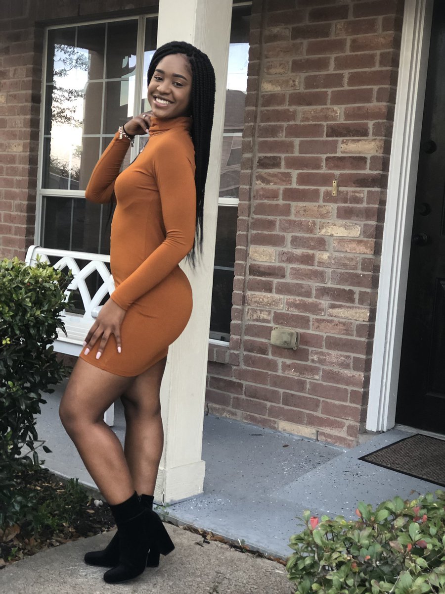 BreannaJemmott's tweet photo. cheesin all christmas 😁💙 https://t.co/0wFNlE5bVM
