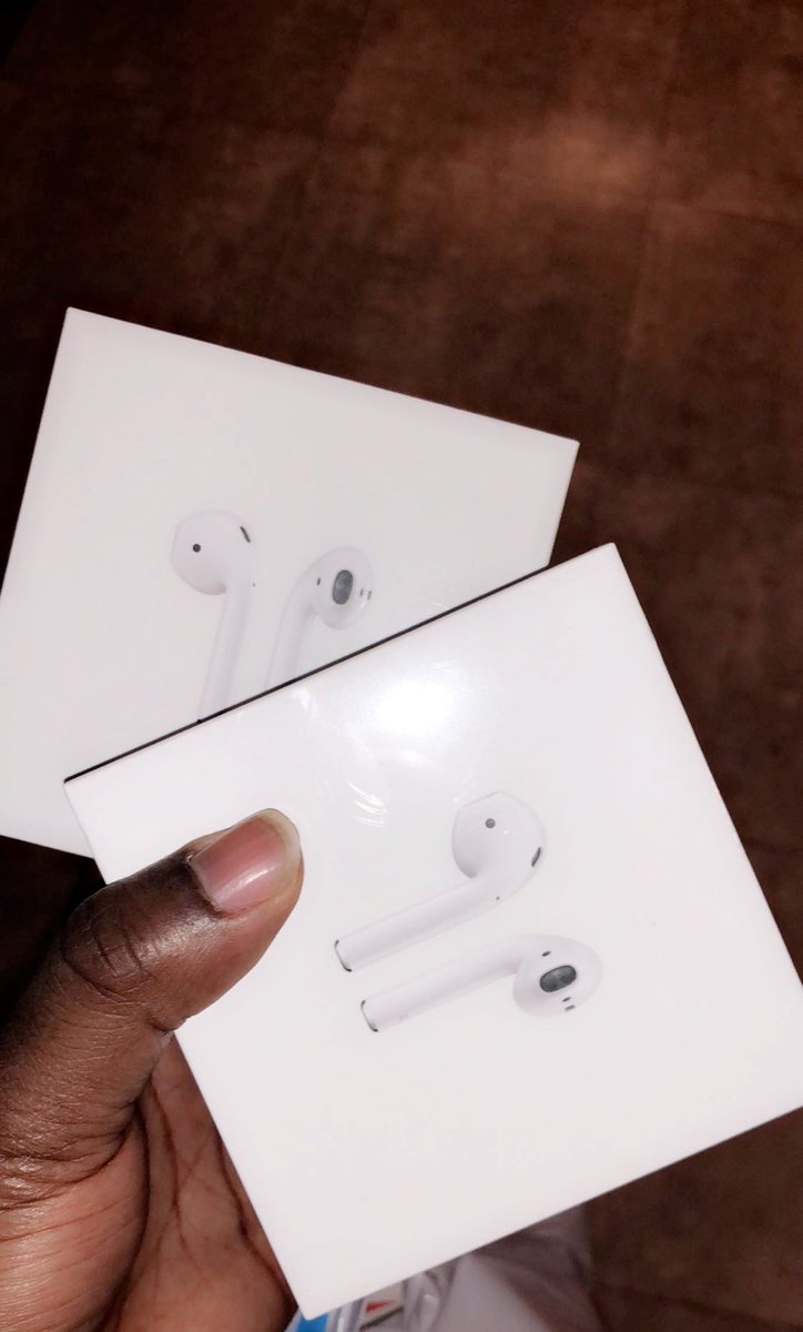 keemiemillz's tweet image. I’m giving away both of them randomly. RT by December 31, 2018