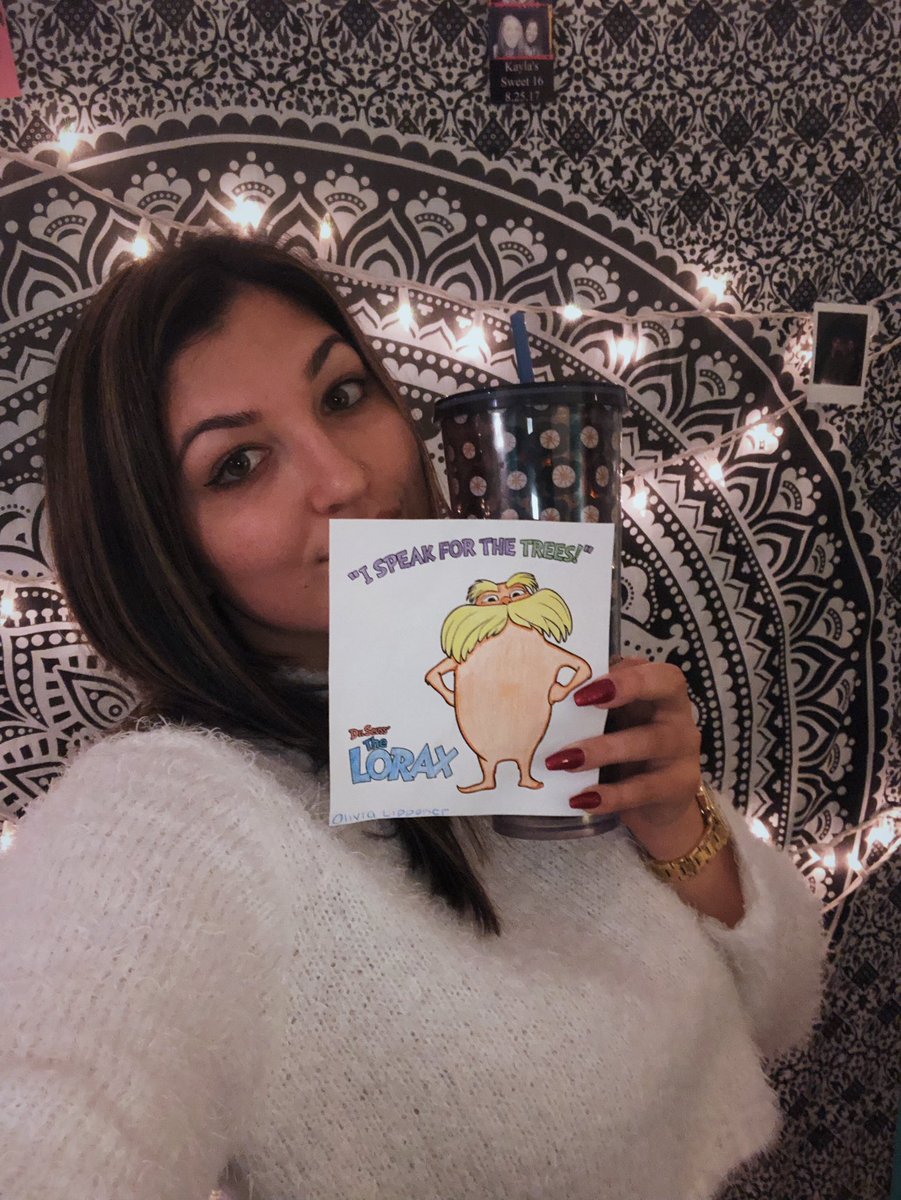 Olivialipponer3's tweet photo. #APES4 @LoraxPmhs I use a reusable water bottle to reduce the use of plastic water bottles ! https://t.co/Mo08dRbfot