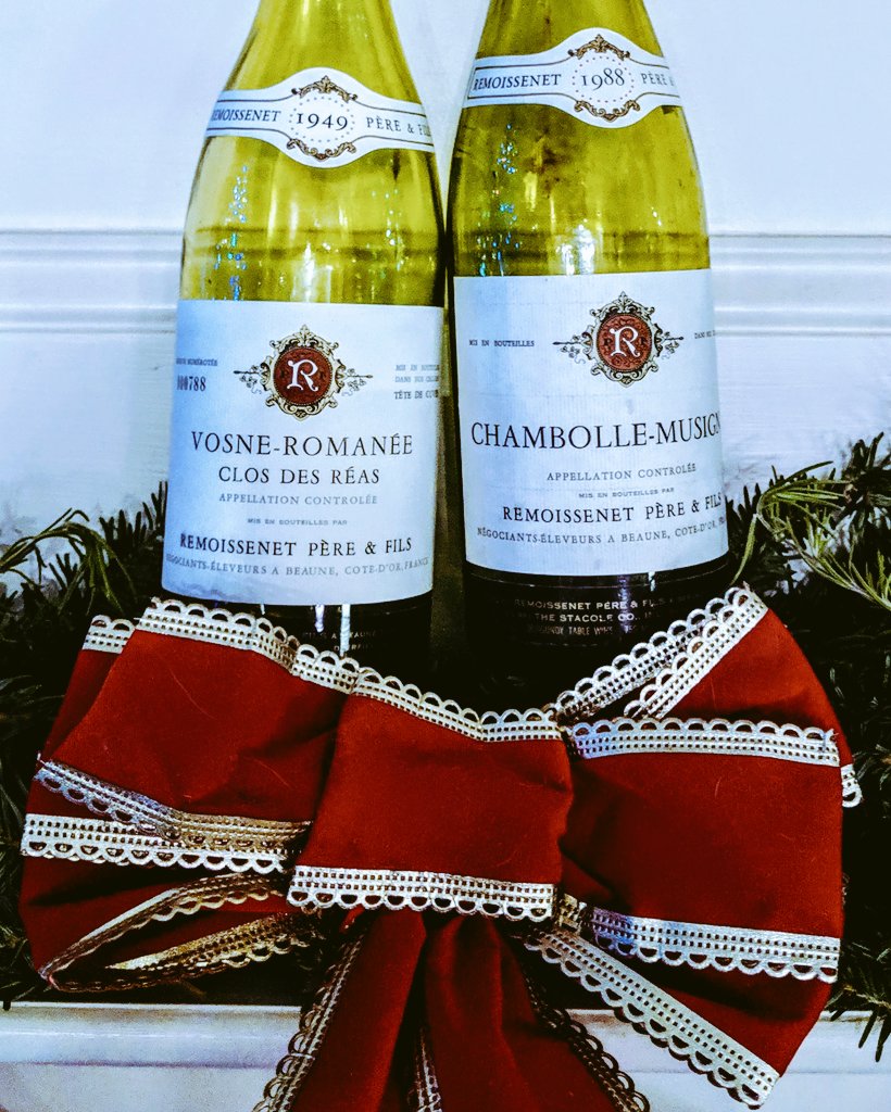 RaptorWines's tweet photo. Merry Christmas! It was sad getting to the bottom of these bottles.  #Christmas #wine #Burgundy https://t.co/uIRzjcTrIs