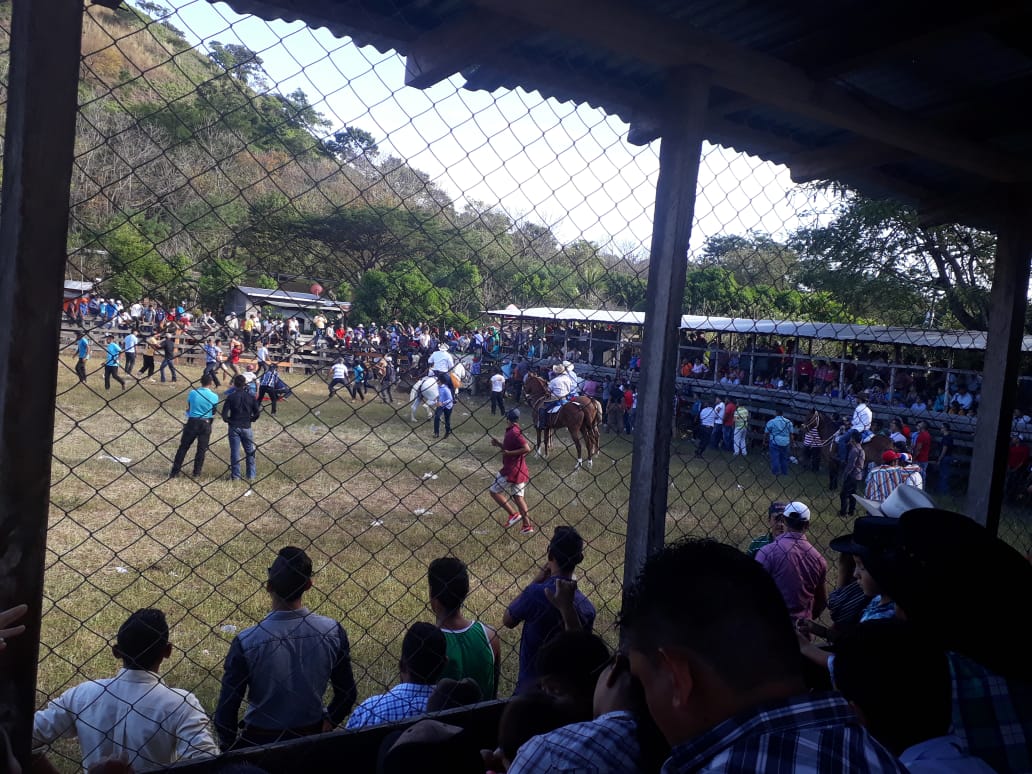 canaltn8's tweet photo. #Nicaragua🇳🇮| Este 25 de diciembre se llevó a cabo el último día de las Fiestas Patronales 🐎 en #Lovago 

#NavidadEnSolDeLibertad
#NicaraguaLindaEnFamilia https://t.co/ep6YaCiFX3