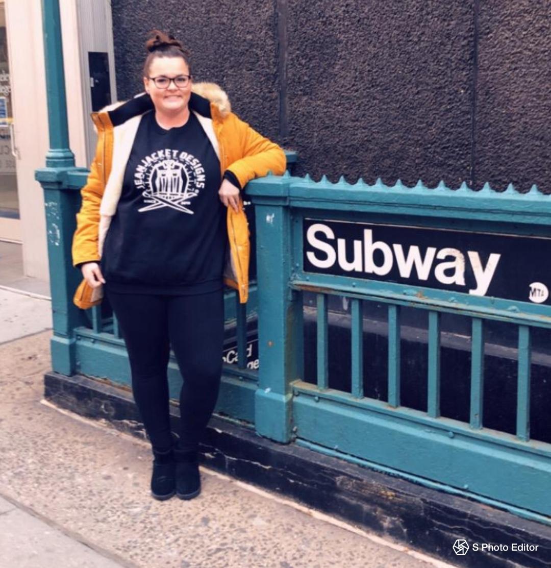 no1vintagegirl's tweet photo. https://t.co/oaIgD9lKsj @jeanjacketdesigns #team #Charlottemayhook wears logo #sweatshirt in #Newyork for #CHRISTMAS @newyorkmodels #subway #custombrands #designerjeans #oneoffart #handpainted + #handgemmed #designs on #recycled #JEANjackets #denimjackets https://t.co/GZ1Gu9RbQh