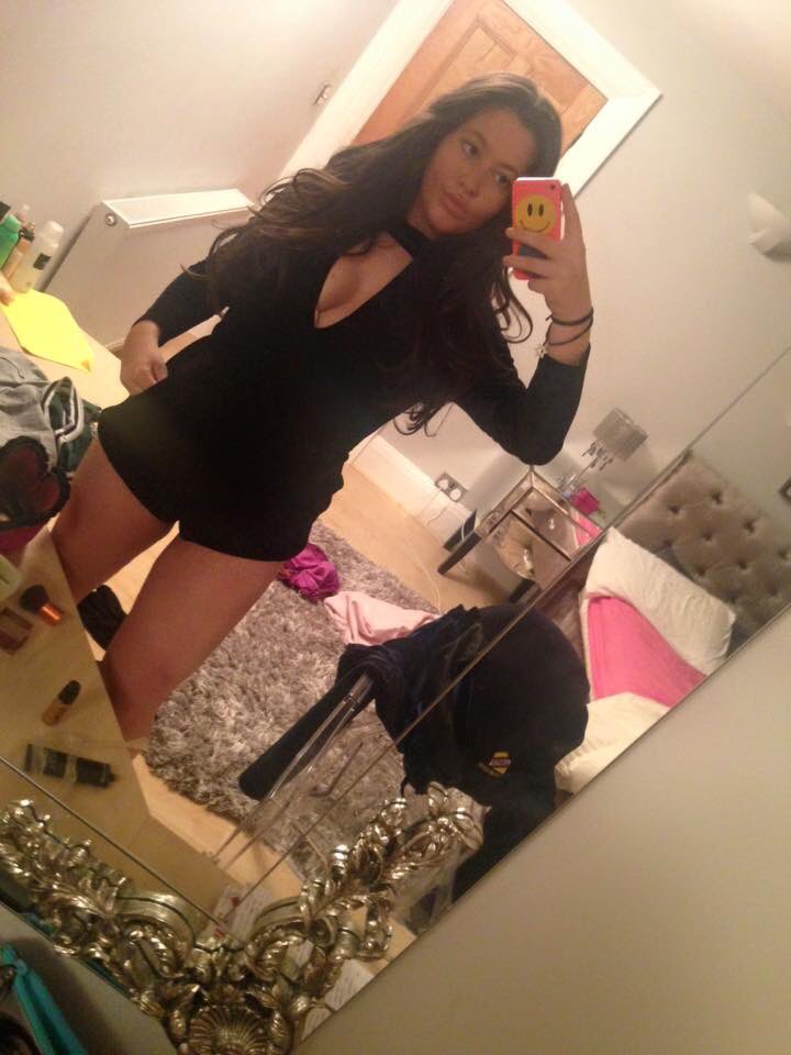 lydsmanville_'s tweet photo. Why the fuck have I had a glow down I NEED to get back to this sexiness #newyearsres https://t.co/BRsbMrdhkK
