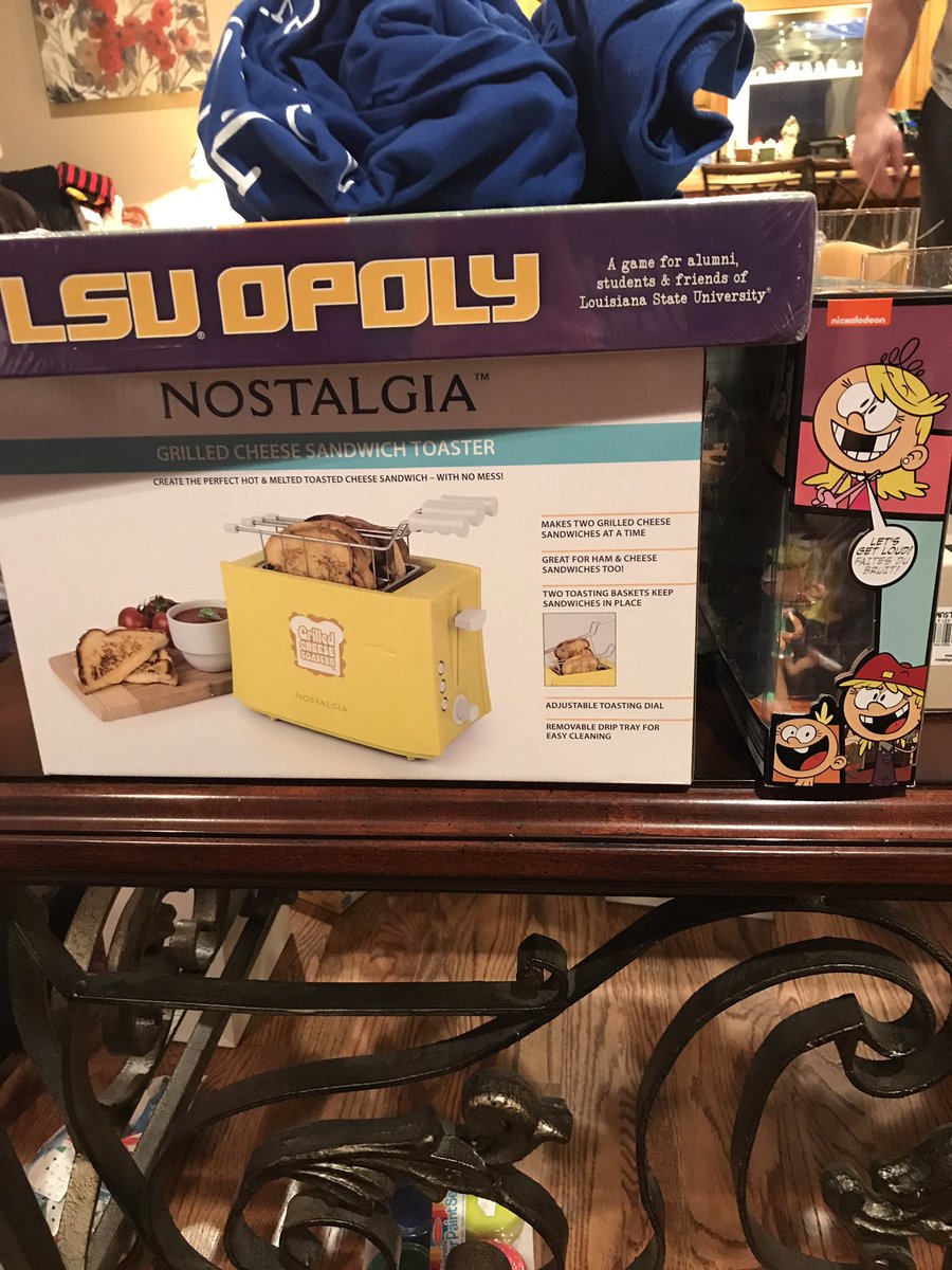 TommyTurbull51's tweet photo. #christmas #christmas2018 #tommyloud #tommyloudxlisaloud #CartoonNetwork #Nickelodeon #loudhouse #theloudhouse #robotboy #lisaloud #lsu #legoninjago #CartoonNetworkbattlecrashers #injustice2 #xboxone https://t.co/1XG1JU6pYQ