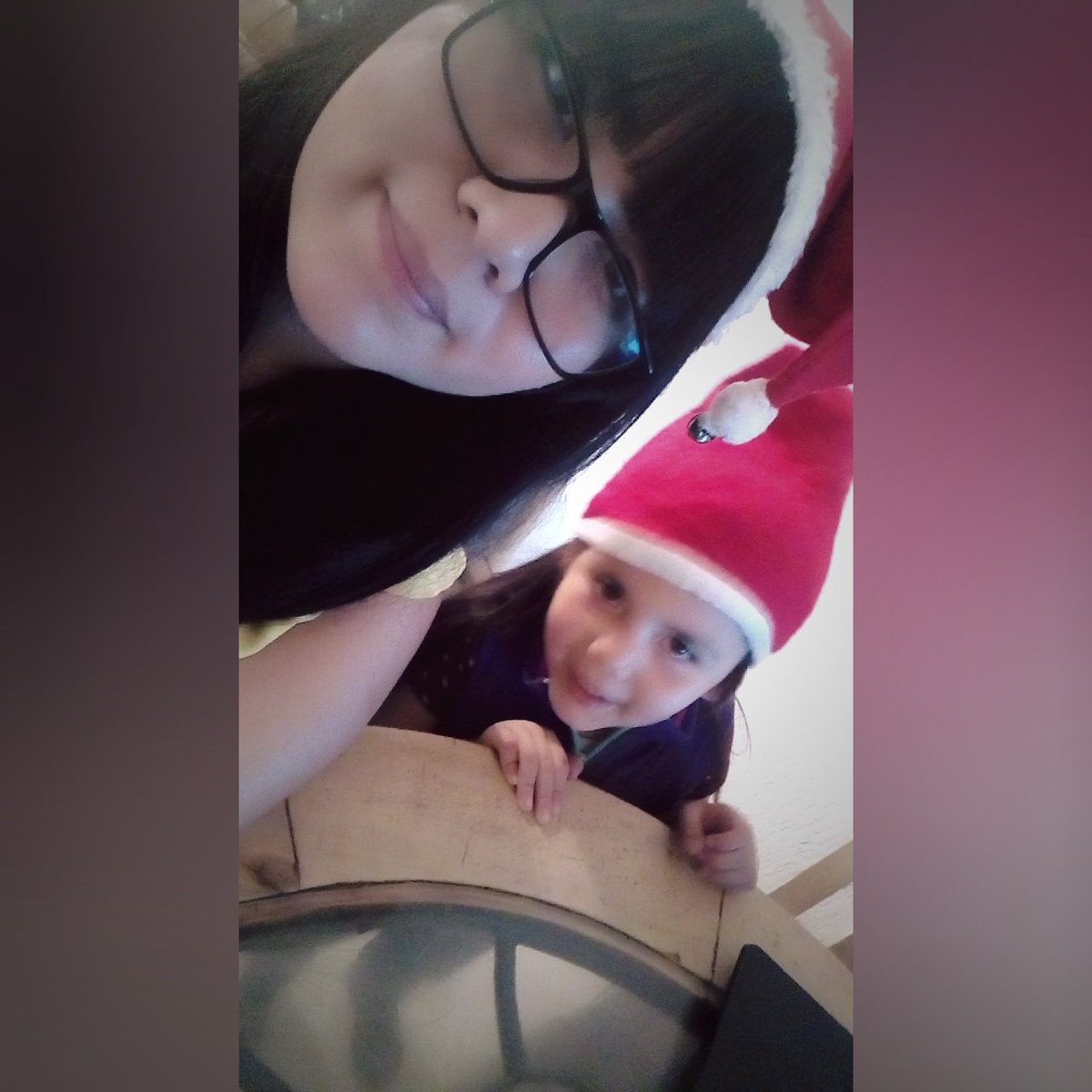 SandraRoblesOfi's tweet photo. Cuando estábamos esperando la cena de navidad.
#Navidad #Nochebuena #SandraRoblesMx #SandraRecomienda #AmoAMiHija https://t.co/iJTjotG8Hb