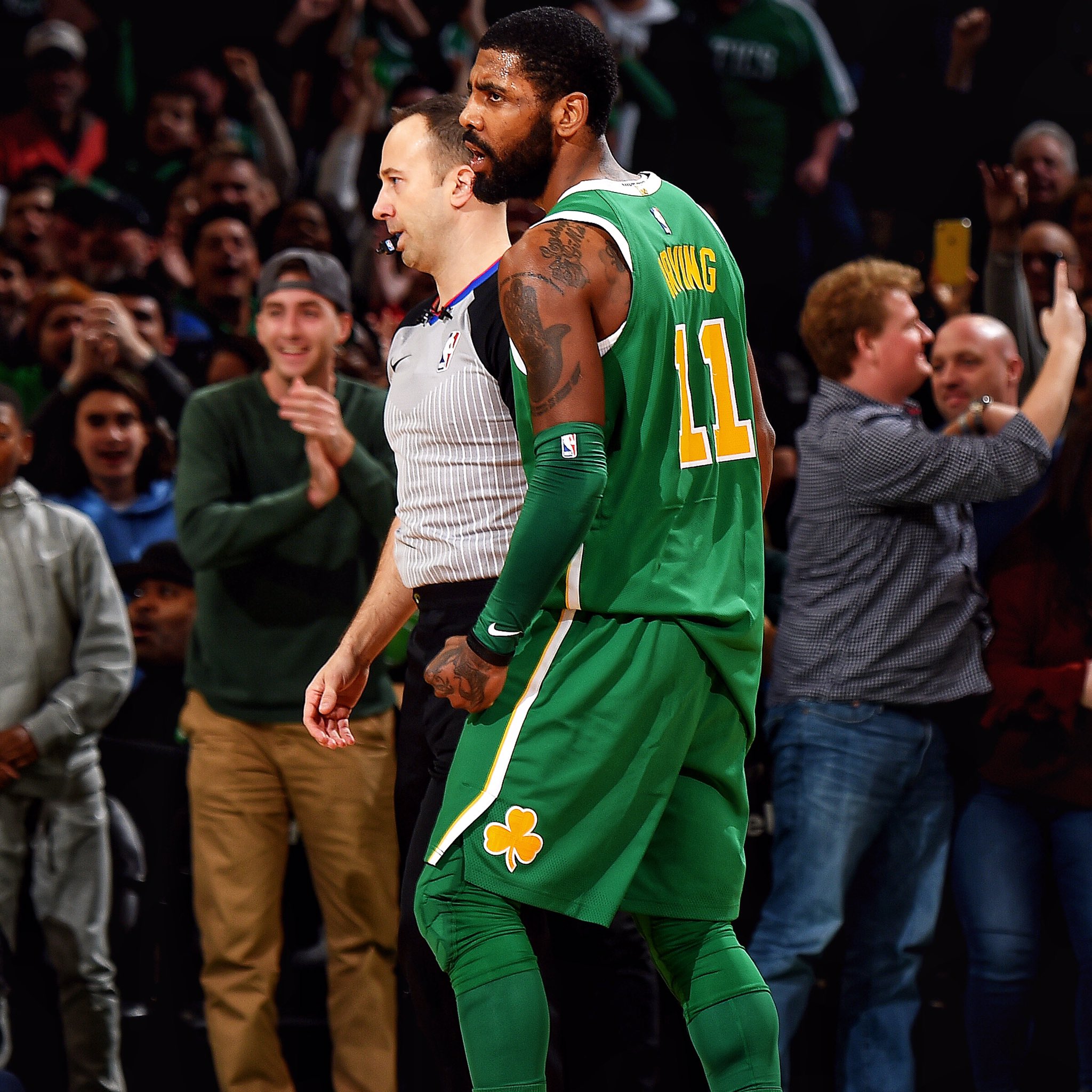Untucked kyrie top
