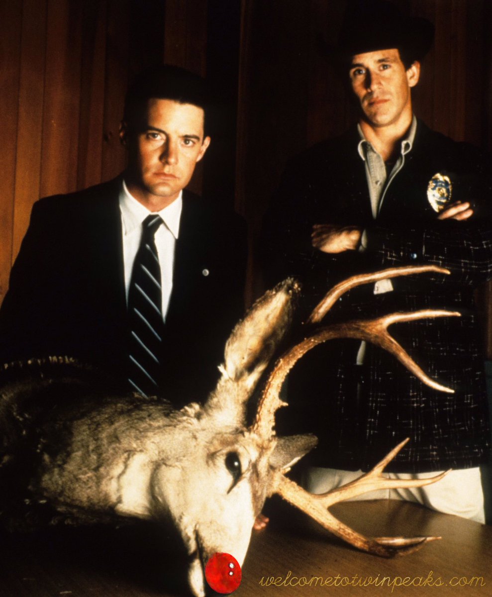 ThatsOurWaldo's tweet photo. All I want for Christmas is for Cooper and Truman to reunite and solve this mystery. #ItFell #TwinPeaks https://t.co/QdMbbk3HF1