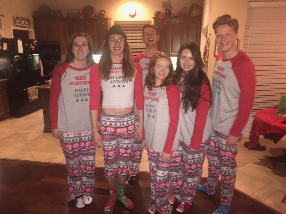 jake_magee_'s tweet photo. My pajamas were too small. Merry Christmas! https://t.co/AJN0wc0e3t