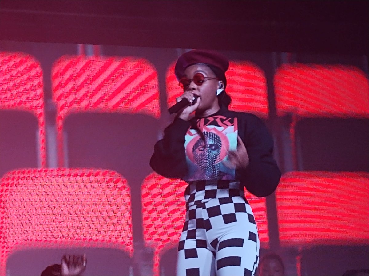 beyondbinary91's tweet image. Feel free to add Pics to the thread. Ok #Dirties your time is now. #DirtyComputerTour