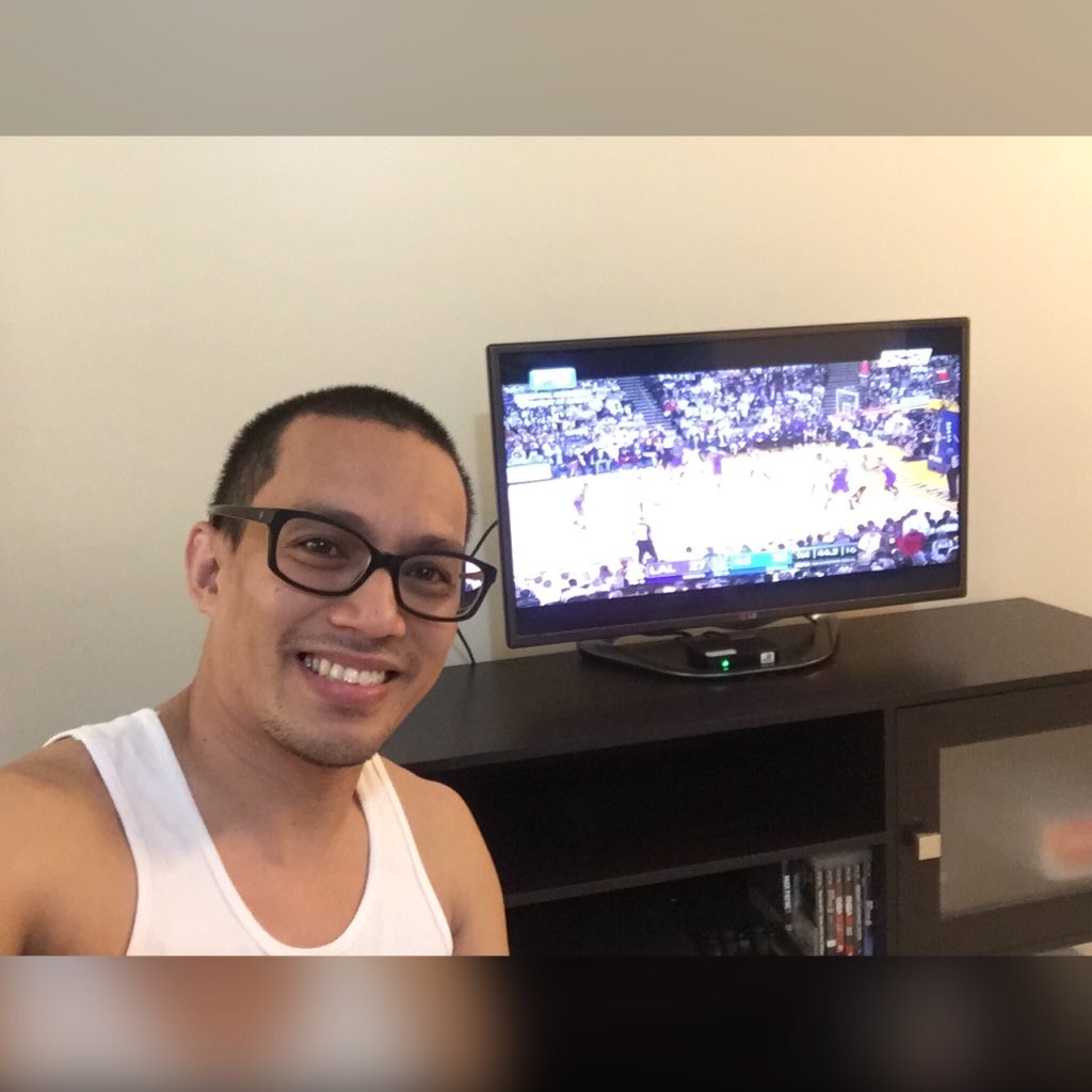 mher718's tweet photo. #nbaonabscbn watching NBA Christmas game (GSW vs LAL) thank you abscbn s+a for the coverage. letsgo KD35. happy holidays!! #strengthinnumbers #kd #kd35 #gsw https://t.co/IuJ6BbJU52