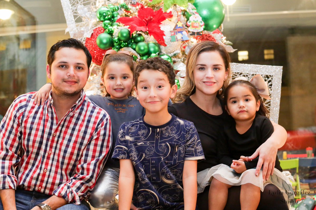alan_alexandre's tweet photo. Feliz Navidad! 🎄 https://t.co/mjtSm6TWr8