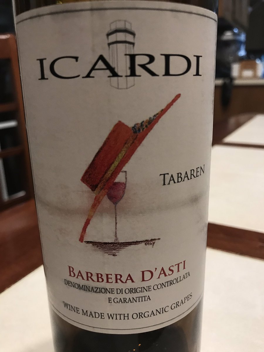 @icardivignevini Tonight’s selection. 2015 vintage. Very smooth and  great tasting! @TwitItalianWine @vinidelpiemonte @barberadasti @WineSpectator 90 points