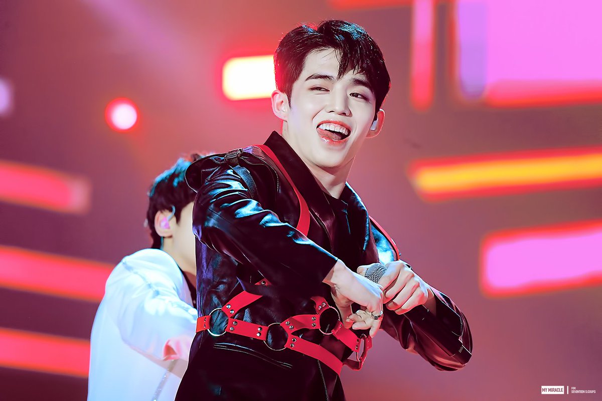 MM_SCOUPS's tweet photo. 181225 가요대전

찬란한 너를 바라보는 모든 순간이 다 소중해 

#세븐틴 #seventeen #scoups #최승철 #승철 #에스쿱스 #최고귀요미_승철 
@pledis_17 https://t.co/B4kL3BJezO
