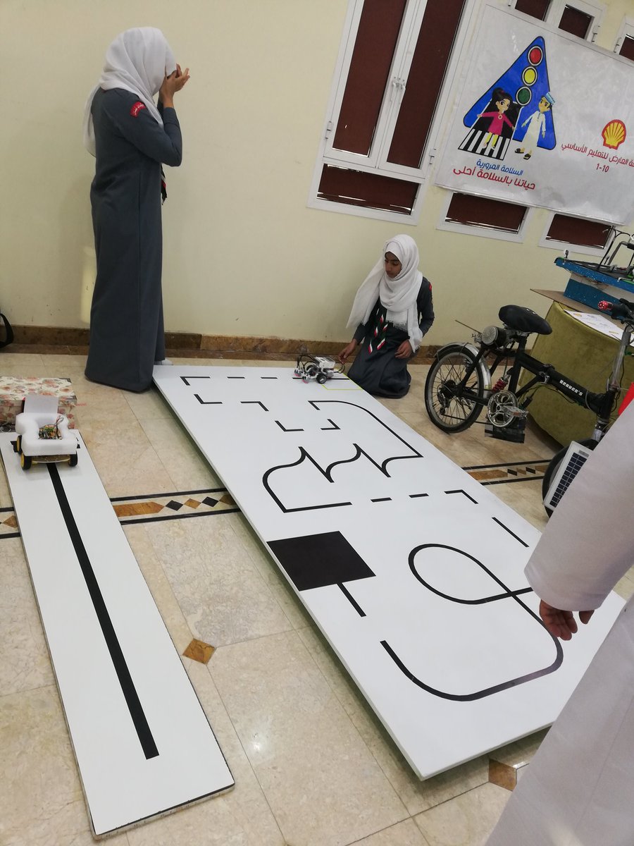 XE4DfsOd23nfwS5's tweet photo. تنفيذآ لشارة اصدقاء المرور تشارك جماعة المرشدات بمدرسة مقنيات في حملة التوعية المرورية المقامه بالمحافظة وتقديم مشروع ربوت
#كشافة_مرشدات_الظاهرة
#تعليميةالظاهرة
#osg_hq https://t.co/eZoQUHnB5U