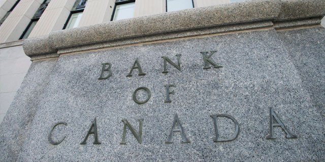 MortgageBca's tweet photo. Bank of Canada holds interest rates steady, but October hike looms - #BankOfCanada #InterestRates #OctoberHike #Economists #NAFTA #CentralBank #GasolinePrices #Inflation >> https://t.co/gMpWzIy2fE https://t.co/q1ivGD0jk4