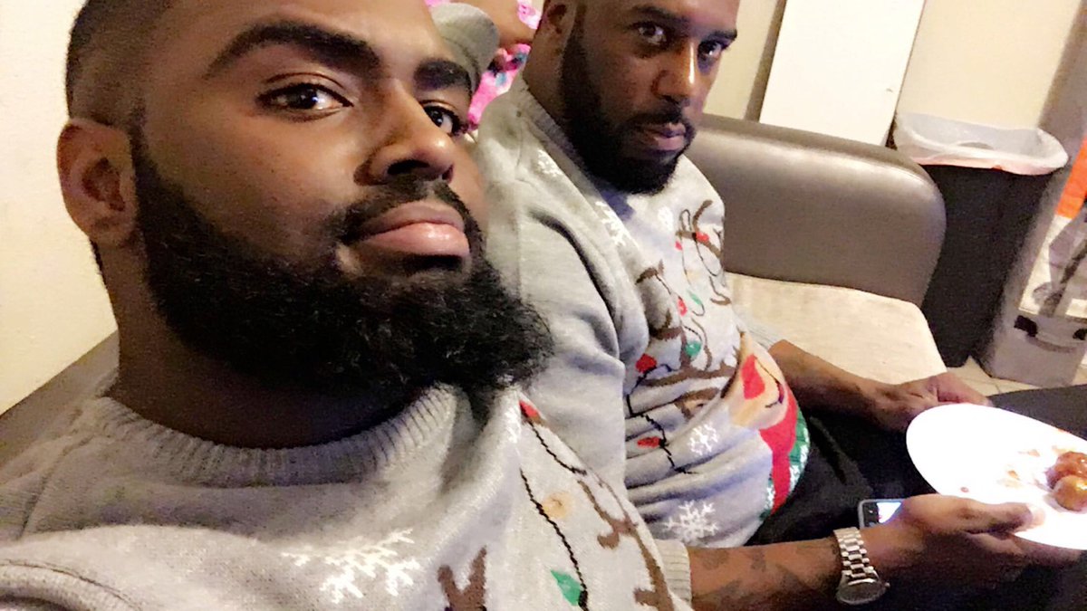 kmotton_'s tweet photo. Me and pops🎄 https://t.co/Qud7t5JucK