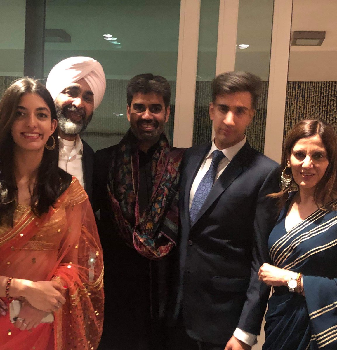 BalkaurDhillon's tweet image. 👍👍
#SuhelSeth wedding /dinner.
#manpreetbadal anniversary
@IncMBadal @VinuBadal @JaijeetJ @MSBADAL