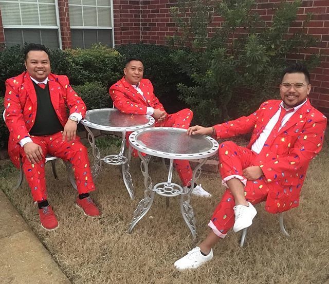 Only1mic02's tweet photo. Merry Christmas to all and to all a good night! #keepinitklassy #klassystatus #wethebestest #cantstopwontstop https://t.co/PyIqMRj9Vt https://t.co/BpWzuHd5aN