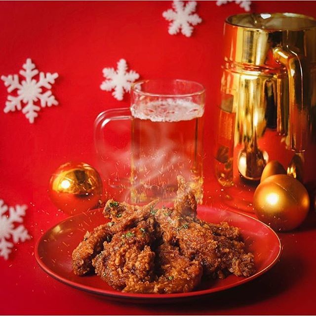 The festivities continue! Have a taste of @frankieswings December Flavor of the Month: Smokey BBQ! Head over to #FoodOnFour and give your holidays an extra kick. #TasteOfAura bit.ly/2Ad3mZh