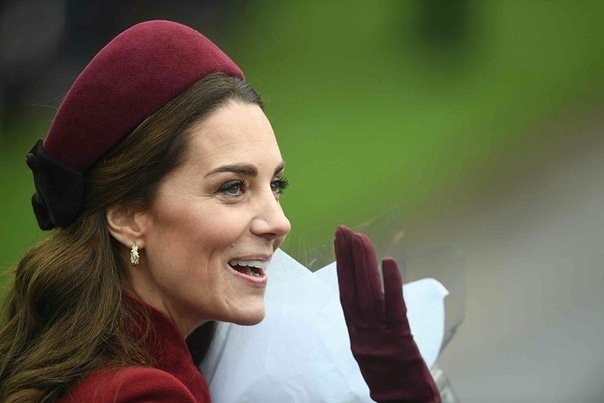 KateMiddleton02's tweet photo. The Duke and Duchess of Cambridge attended 2018 Christmas service at Sandringham Church. 🎄♥ https://t.co/tDARm26pvn