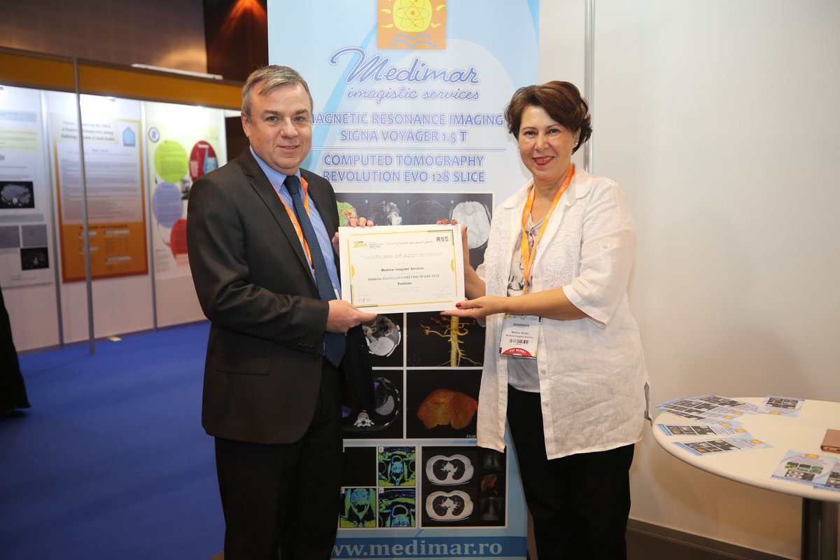 Radiology_UAE's tweet photo. Mr. Paul Wilson, Executive Director of Index Holding Awarding the Certificate of Appreciation to Medimar from Romania for exhibiting with us during the last ARM 2018.

#Radiology #partner #exhibitor #exhibition #ARM2018 #Radiologyuae #imaging #diagnostic #healthcare #technology https://t.co/KF4vDv5qS6