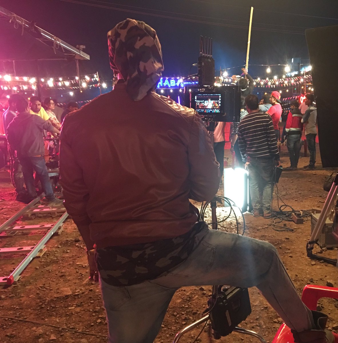maxi786's tweet photo. #NightShoot #LowLight #Back2Camera #ShootingTime  #TeamSagar #PraiseTheLord #SaReGaMaPa #LilChamps #ZeeTV #Promo #Choreographer #SagarDas https://t.co/wptDQJ5aS9