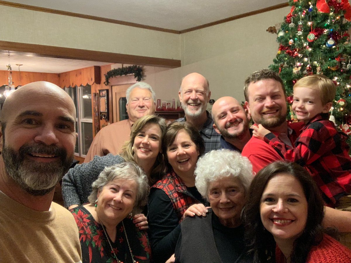 Merry Christmas friends and family! To all a good night❤️🙏🏼🕺🏼🎄🎁 🎅🏼✝️ -Goulds/Holmans/Steadmans/James held it down this year. May your year be amazing, food stellar, travels safe, and family’s loud. Like this one. #ChristmasDay2018