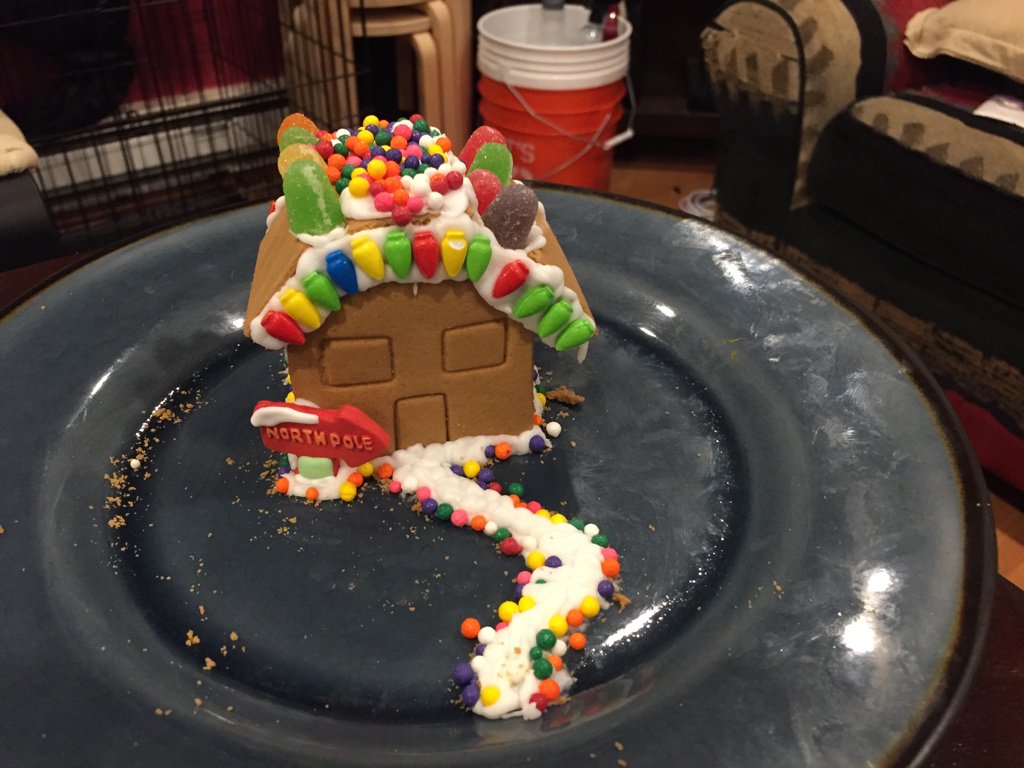 TechIsCool's tweet image. We made gingerbread houses for Christmas. Was an unexpected delight.