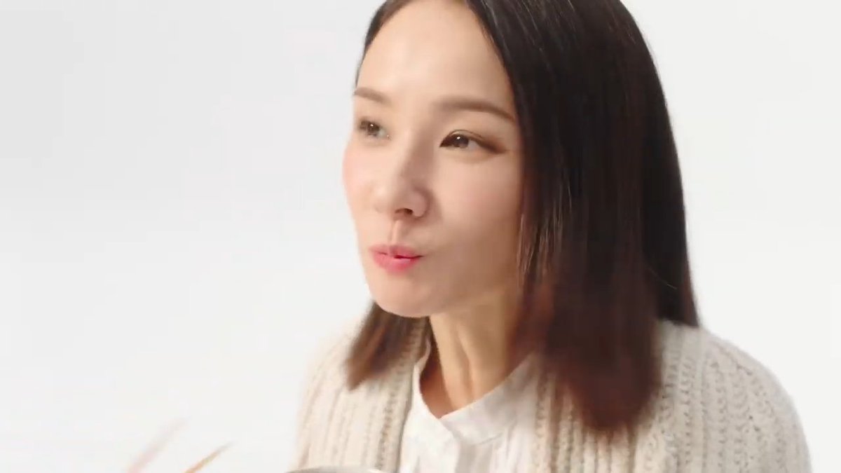 Yu Ki 羊さんの食べてる姿の可愛さといったら こんなに可愛い羊さんを 生きているうちに見られたことが奇跡 吉田羊 さん