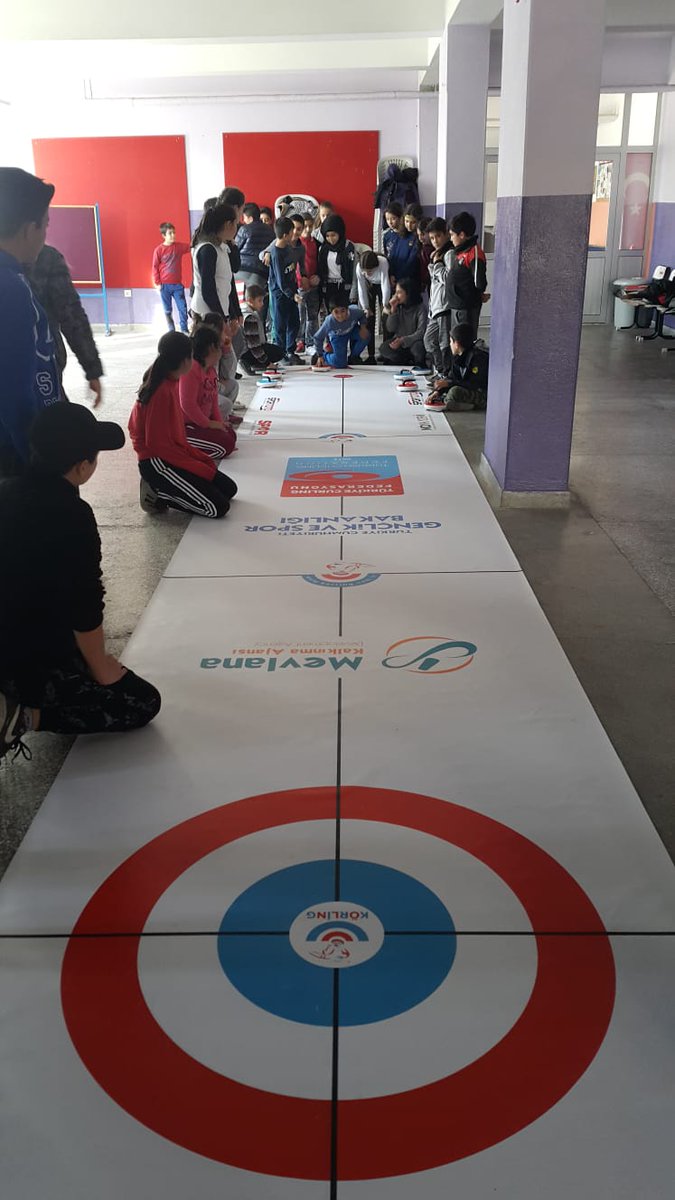 GSB_Karaman's tweet image. 2018-2019 Eğitim Öğretim yılı Okul Sporları programına dahil ettiğimiz #Curlign branşı çalışmalarına Yunus Emre Ortaokulu'nda büyük bir heyecanla  başladık.
@hamzayerlikaya @ihsanselimb @sinanaksu @mehbaykan @aliosmanbebek