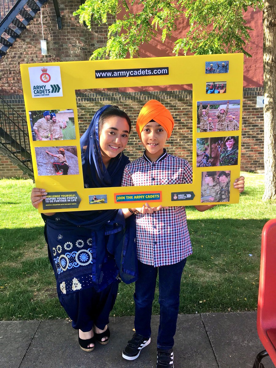 MarkHillMBE's tweet image. I’ve had an amazing 2018 #inspiring 1,000s of young people from all walks of life 😀 hopefully making a difference #BeInspired I’ve met &amp;amp; connected with some inspiring &amp;amp; #motivated people. I’ve worked on some outstanding projects 👍 2019 is going to be an epic year, see you there