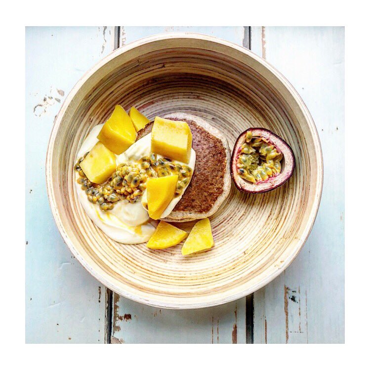 🍌Sunday morning means banana &amp; oat pancakes... Link to recipe: instagram.com/p/Bq4wYwggC1k/