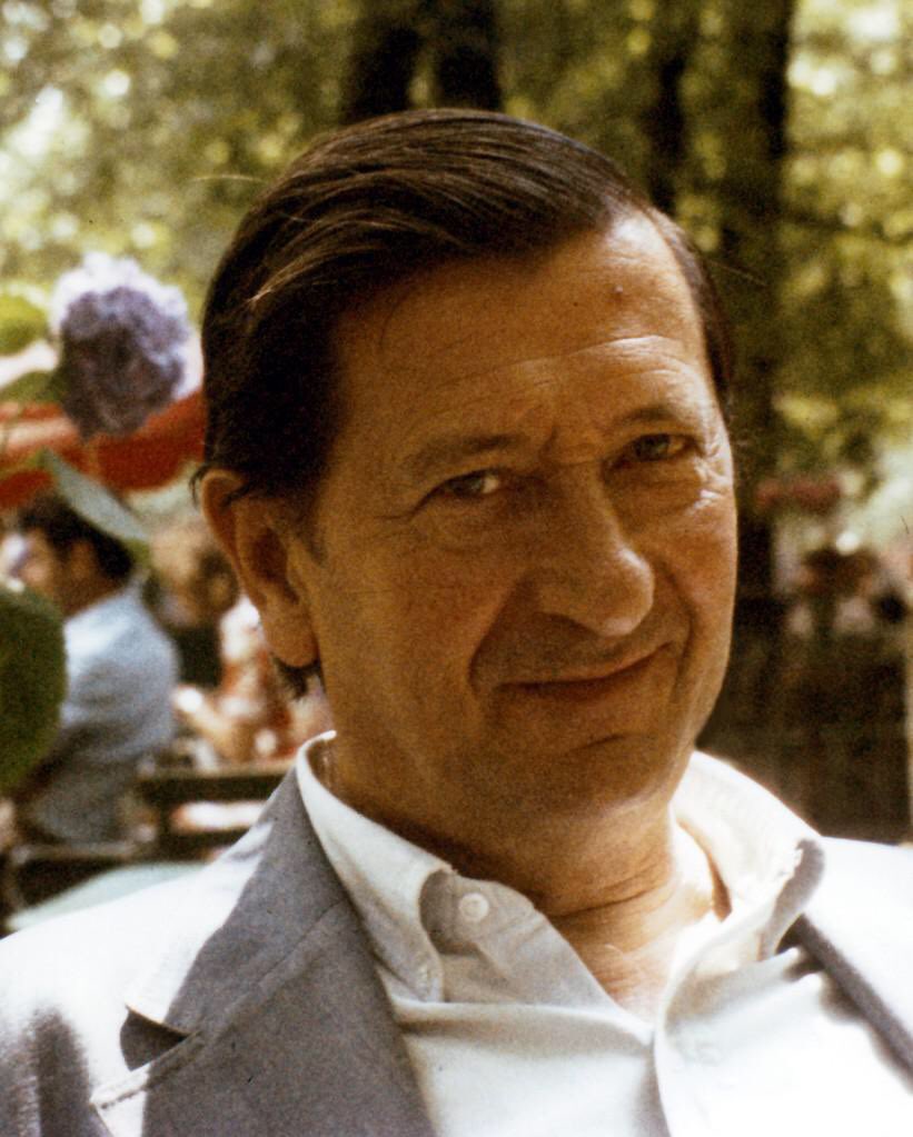  #LesCinéastesDuHangarRangée 4 :88 - DENYS DE LA PATELLIÈRE8 mars 1921 - 21 juillet 2013(France)- Les Grandes Familles (58)- Un Taxi pour Tobrouk (61)- Le Bateau d’Emile (61)- Le Tonnerre de Dieu (65)- Du Rififi à Paname (66)- Le Tatoué (68)- Le Tueur (72)