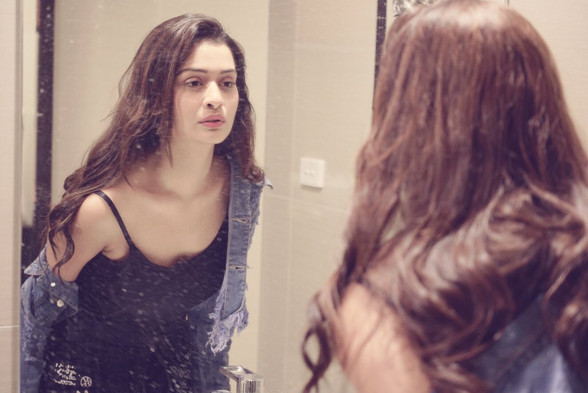 Look in the mirror...
Nothing is more beautiful than your own reflection....
.
#mirrortalk