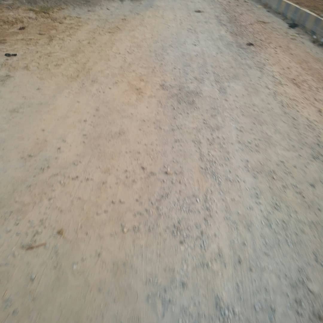 jindshahar's tweet photo. दोस्तों आज जींद पानीपत रेल लाइन अंडरपास का उद्घाटन किया जाएगा। ये जींद वासियों के लिए एक नए साल पर  तोफा है। लेकिन ये उद्घाटन आधी अधूरी स्थिति में किया गया। रोड़ की स्थिति बिल्कुल दयनीय है। कुछ तस्वीरें आप के समक्ष। कही रोड़ पर टांके लगाए हुए हैं तो कहि खानापूर्ति की हुई है। https://t.co/NS27ZJVDGq