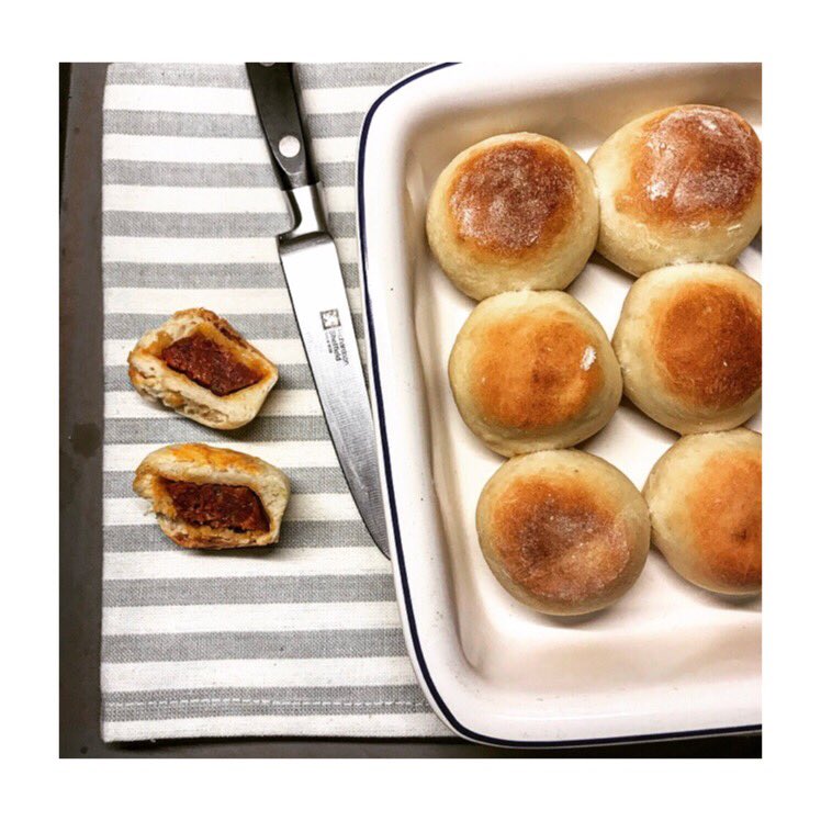 ☁️ Doughy chorizo bread bites... Link to recipe: instagram.com/p/Bpel9LsnZSr/